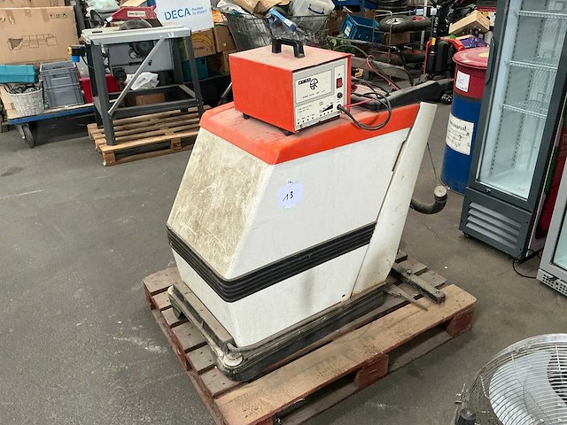 Hako hakomatic b53 veegmachine - afbeelding 1 van  9