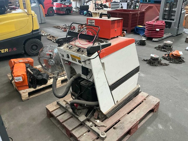 Hako hakomatic b53 veegmachine - afbeelding 5 van  9