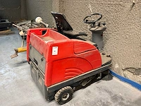 Hako jonas 980e straatveegmachine