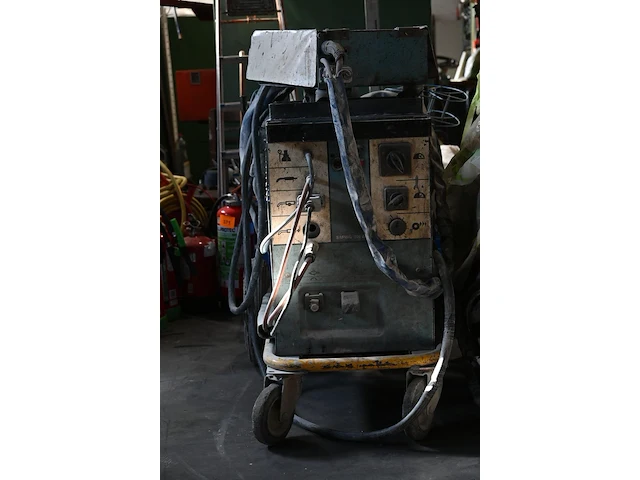 Halfautomaat laspost - afbeelding 1 van  2