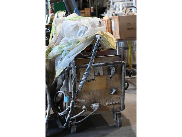 Halfautomaat laspost - afbeelding 2 van  2