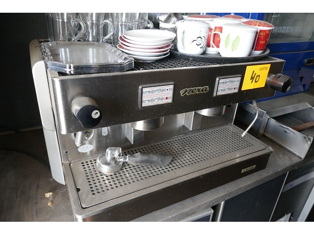 Halfautomatische espressomachine nera - afbeelding 1 van  5