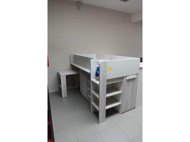 Halfhoogslaper beau met bureau - afbeelding 1 van  7