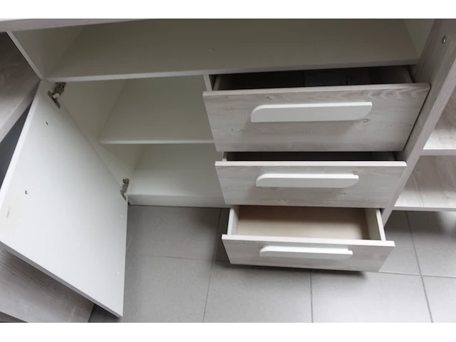 Halfhoogslaper beau met bureau - afbeelding 4 van  7