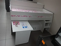 Halfhoogslaper upside down met bureau - afbeelding 2 van  7