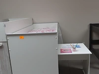Halfhoogslaper upside down met bureau - afbeelding 3 van  7