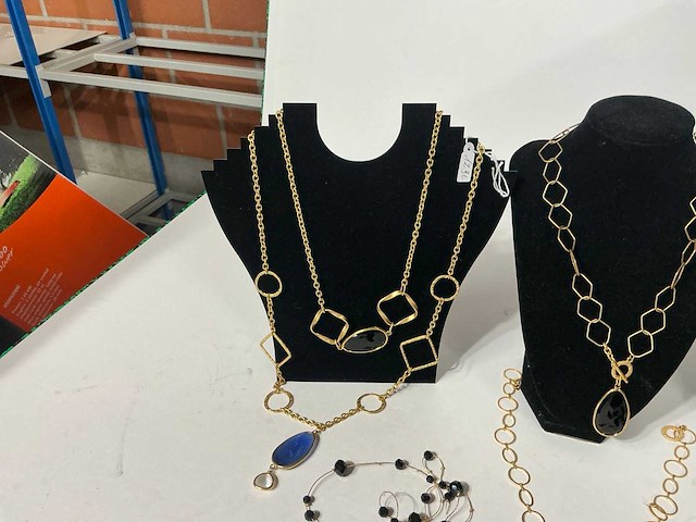Halsketting (6x) - afbeelding 2 van  8