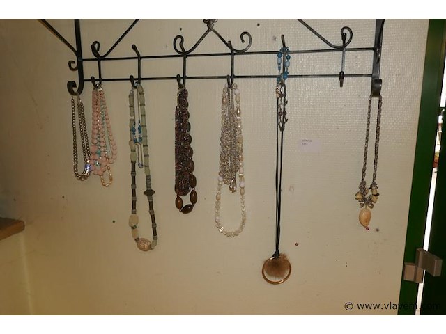 Halskettingen - afbeelding 1 van  1