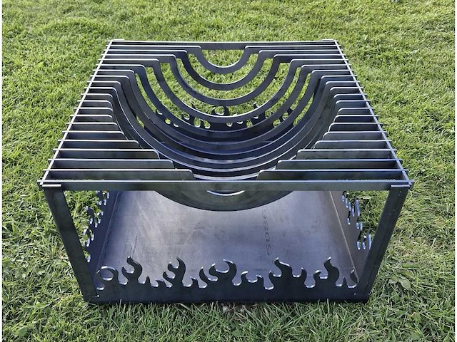 Halve vuurbol vuurkorf handmade cortenstaal - afbeelding 9 van  9