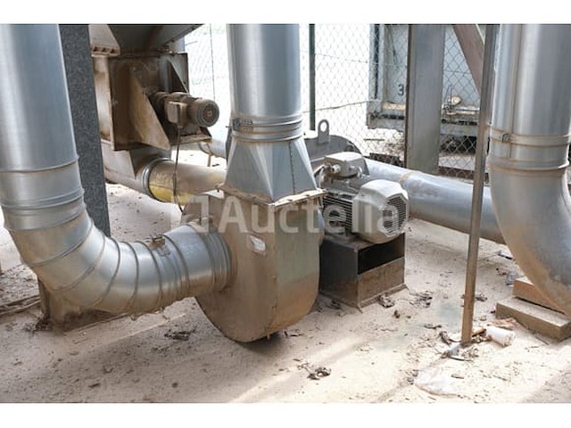 Halwema clear air chipextractiesilo - afbeelding 1 van  18