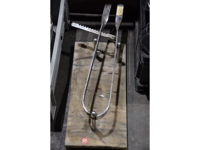 Hamhouder op marmeren plaat - afbeelding 1 van  1