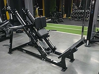 Hammer strength hack squat krachtstation - afbeelding 1 van  5