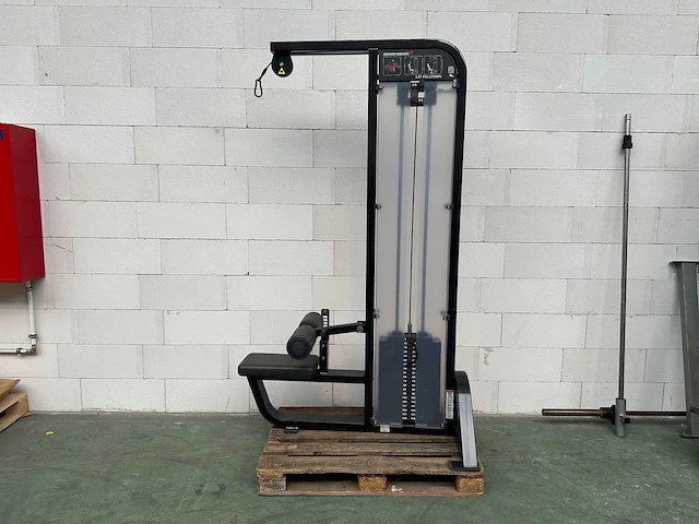 Hammer strength lat pull down krachtstation - afbeelding 1 van  4