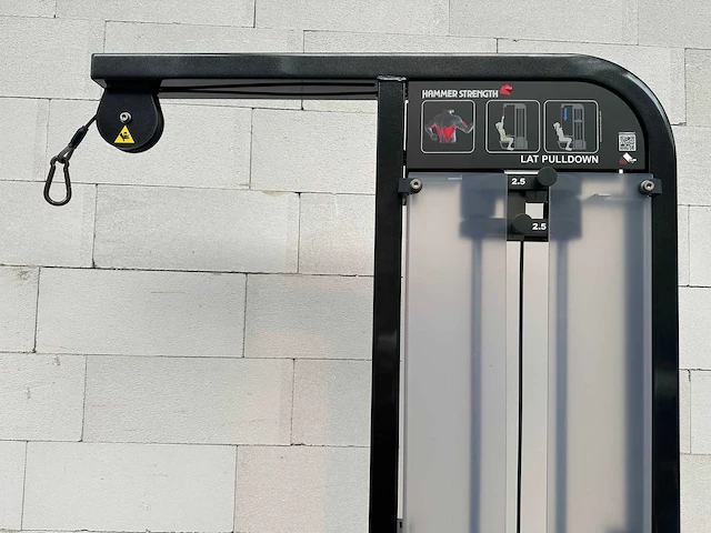 Hammer strength lat pull down krachtstation - afbeelding 4 van  4