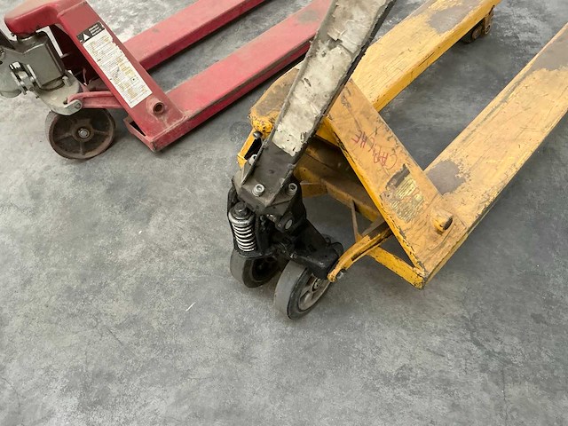Hand hydraulische palletwagen (ter herstelling) (2x) - afbeelding 2 van  12
