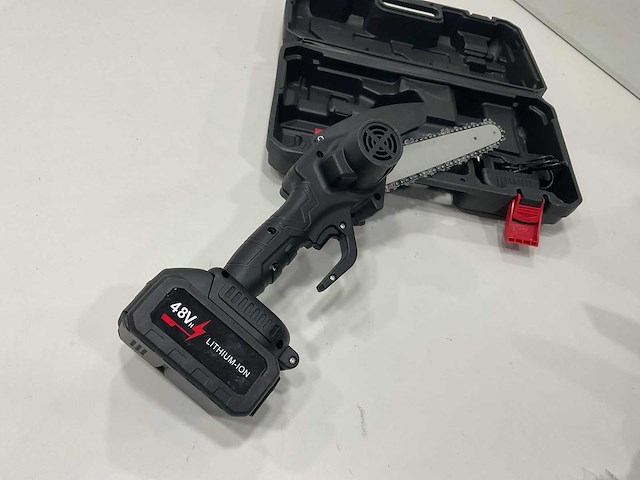 Hand kettingzaag op accu - afbeelding 4 van  5