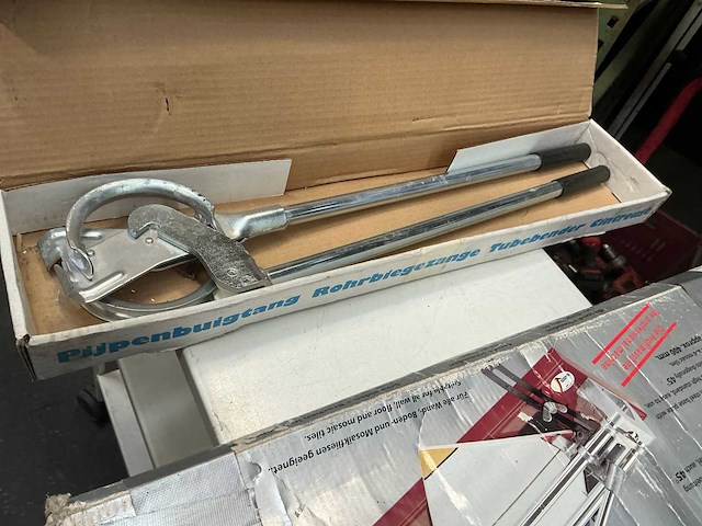 Handbediende buizenplooier - afbeelding 1 van  3