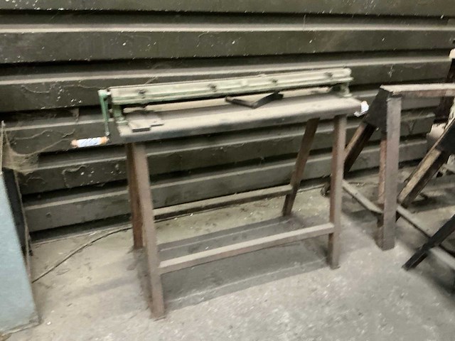 Handbediende kantbank - afbeelding 2 van  3