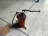 Handbediende oliepomp - afbeelding 1 van  3