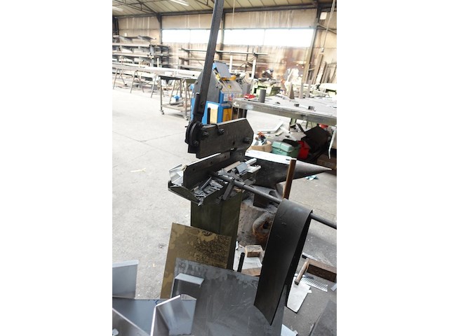 Handbediende plaatschaar mubea + aambeeld - afbeelding 3 van  9