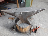 Handbediende plaatschaar mubea + aambeeld - afbeelding 6 van  9