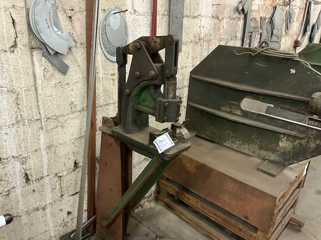 Handbediende ponsmachine - afbeelding 2 van  5