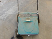 Handbediende veegmachine eureka - afbeelding 2 van  5