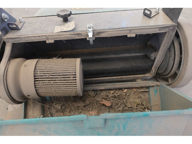 Handbediende veegmachine eureka - afbeelding 5 van  5