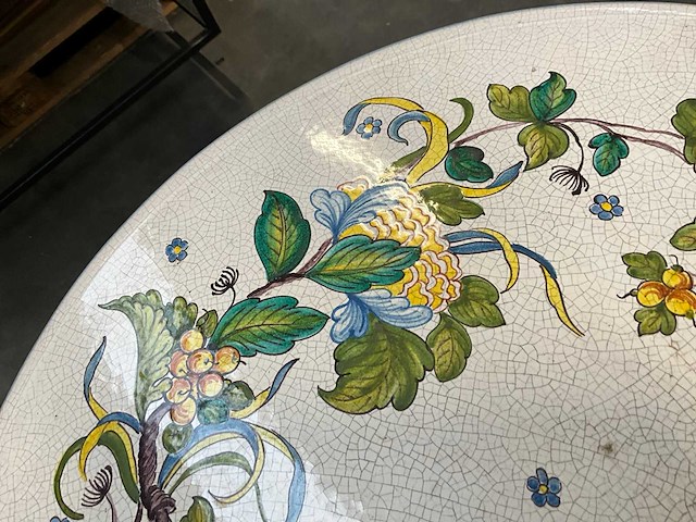 Handbeschilderde lavasteen terrastafel - afbeelding 4 van  16