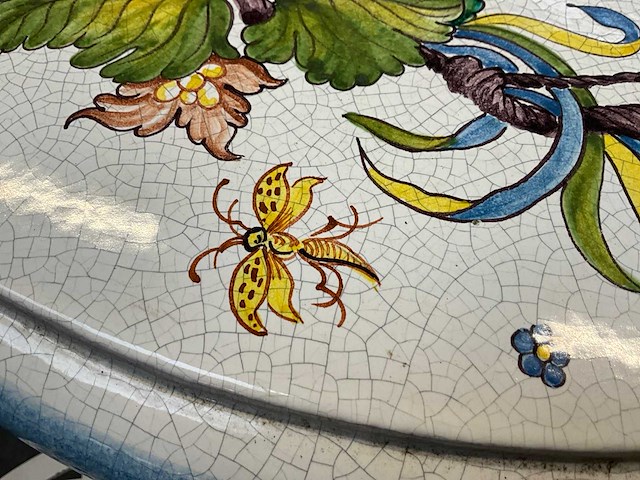 Handbeschilderde lavasteen terrastafel - afbeelding 16 van  16