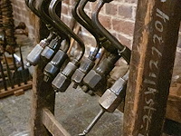 Handboren - afbeelding 2 van  2