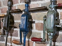 Handboren - afbeelding 2 van  2