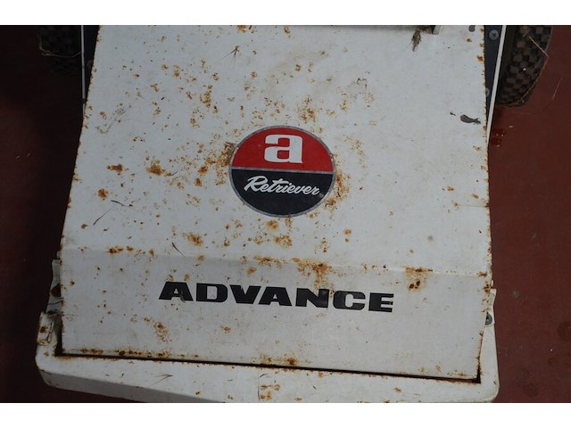 Handborstelmachine advance (4) - afbeelding 6 van  9