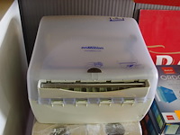 Handdoekdispenser met papier - afbeelding 1 van  2