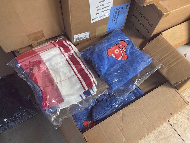 Handdoeken, polars, transportzakken - afbeelding 1 van  3