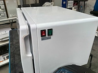 Handdoekwarmer en steriliseertoestel - afbeelding 3 van  7