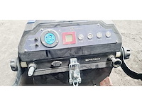 Handgeleide veegmachine sauber germany - afbeelding 8 van  9