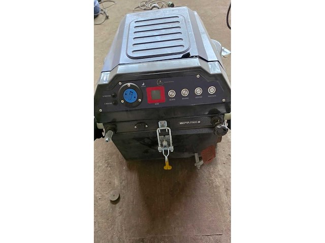 Handgeleide veegmachine sauber germany - afbeelding 4 van  9