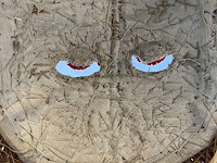 Handgemaakt masker met pareltjes - afbeelding 3 van  4