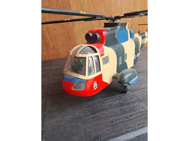 Handgemaakte helikopter in puur hout.levenswerk)westland sea king mk.48 blegische luchtmacht (sar) rs 02 l 1060mm b 800mm - afbeelding 2 van  5