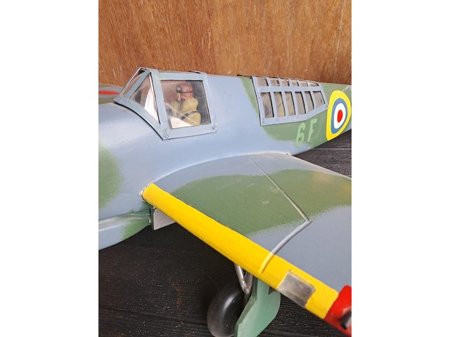 Handgemaakte vliegtuig in puur hout(levenswerk) brits carrier-based jachtvliegtuig-verkenner wo2 fairey fulmar. l 810mm b 1000mm h 300mm - afbeelding 2 van  5