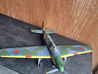 Handgemaakte vliegtuig in puur hout(levenswerk) brits carrier-based jachtvliegtuig-verkenner wo2 fairey fulmar. l 810mm b 1000mm h 300mm - afbeelding 5 van  5