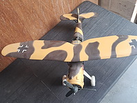 Handgemaakte vliegtuig in puur hout(levenswerk) brits verbindings en verkenningsvliegtuig wo2 westland lysander l 770mm b 1000mm h 280mm - afbeelding 2 van  6