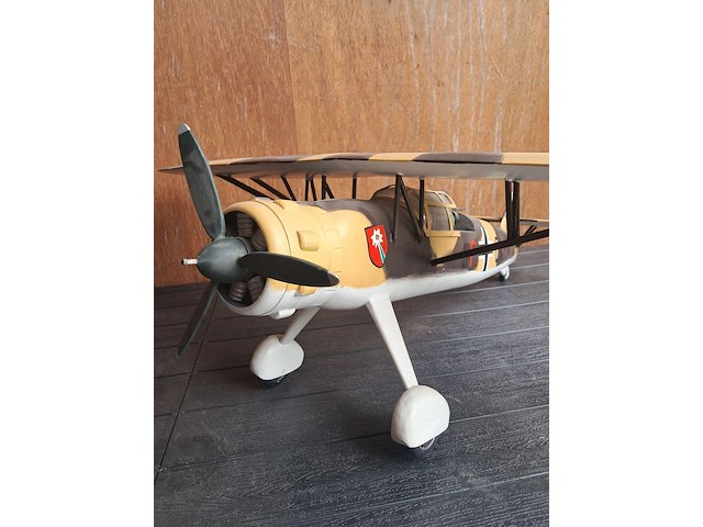 Handgemaakte vliegtuig in puur hout(levenswerk) brits verbindings en verkenningsvliegtuig wo2 westland lysander l 770mm b 1000mm h 280mm - afbeelding 4 van  6
