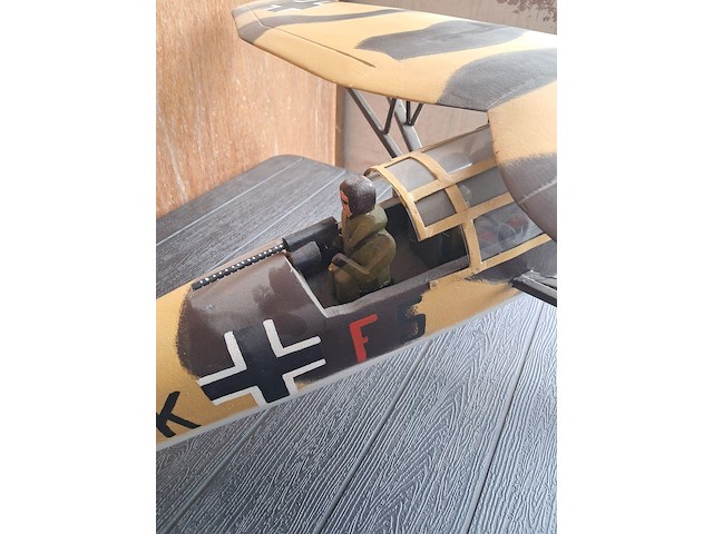 Handgemaakte vliegtuig in puur hout(levenswerk) brits verbindings en verkenningsvliegtuig wo2 westland lysander l 770mm b 1000mm h 280mm - afbeelding 6 van  6