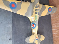 Handgemaakte vliegtuig in puur hout(levenswerk) cur ltiss p-40 toma hawk,britts royal air force nr 250 squadron in afrika 1942 l 820mm b 950mm h 360mm - afbeelding 4 van  5