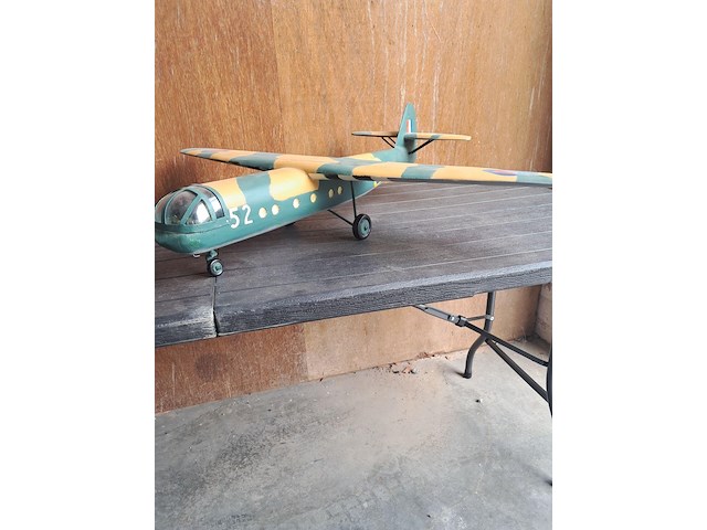 Handgemaakte vliegtuig in puur hout.(levenswerk)brits troepentransport wo2 air speed as.51-as.58 horsa l 800mm b 960mm h 250mm - afbeelding 2 van  5