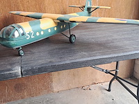 Handgemaakte vliegtuig in puur hout.(levenswerk)brits troepentransport wo2 air speed as.51-as.58 horsa l 800mm b 960mm h 250mm - afbeelding 2 van  5