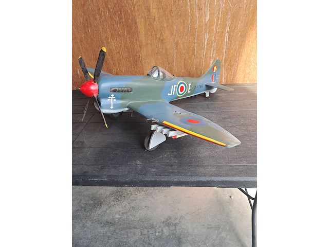 Handgemaakte vliegtuig in puur hout.levenswerk)hauwker tempest mk.v brits jachtvliegtuig wo2 l 740mm b 880mm h 370mm - afbeelding 2 van  5