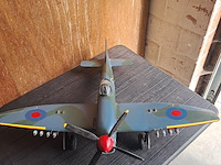 Handgemaakte vliegtuig in puur hout.levenswerk)hauwker tempest mk.v brits jachtvliegtuig wo2 l 740mm b 880mm h 370mm - afbeelding 4 van  5